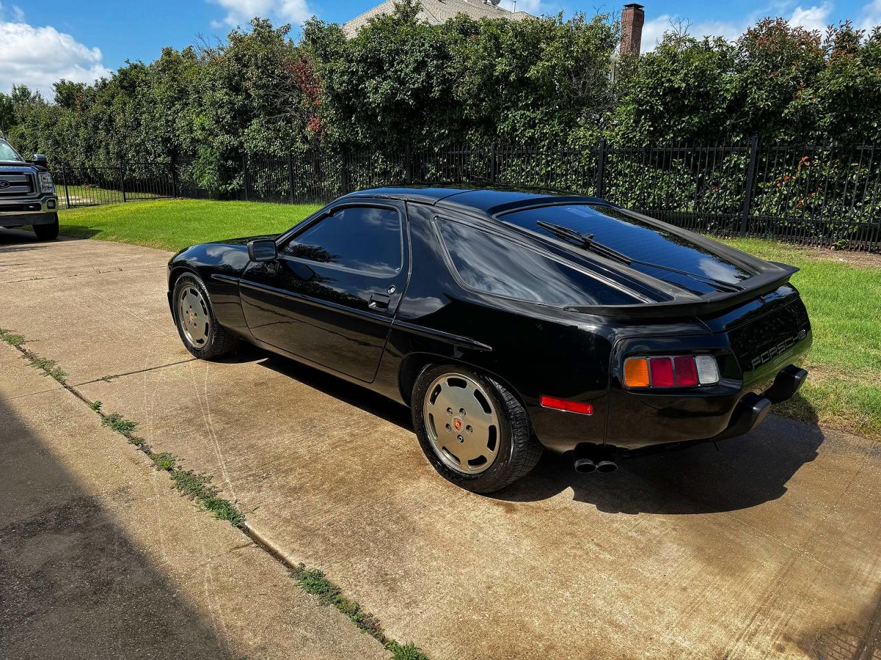 Porsche 928 S