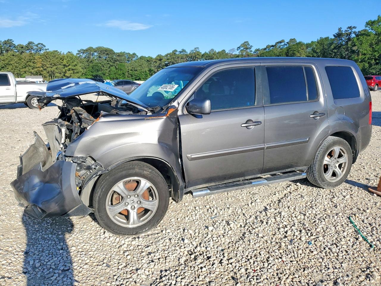 Salvage Honda Pilot Image