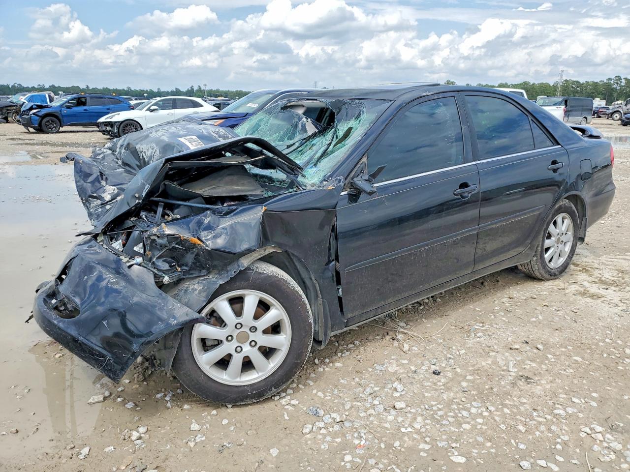 Salvage Toyota Camry Image