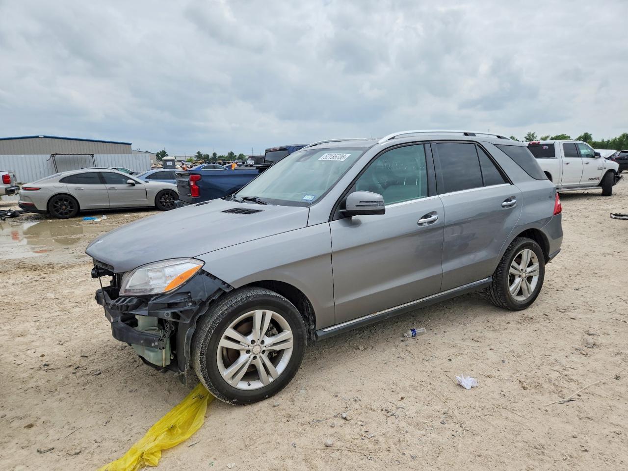 2015 Mercedes-Benz M-Class 4JGDA5JBXFA******