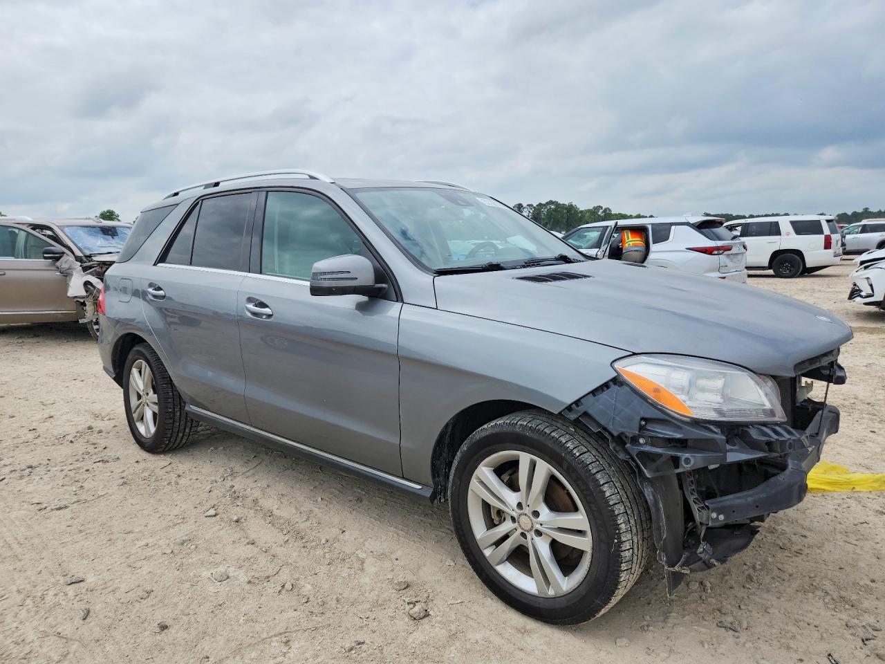 Mercedes-Benz M-Class 350