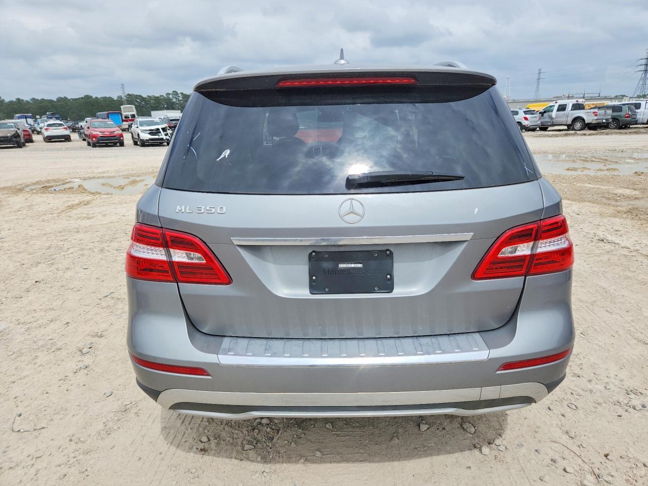 Mercedes-Benz M-Class 350