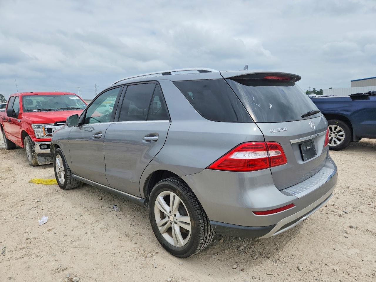 Mercedes-Benz M-Class 350