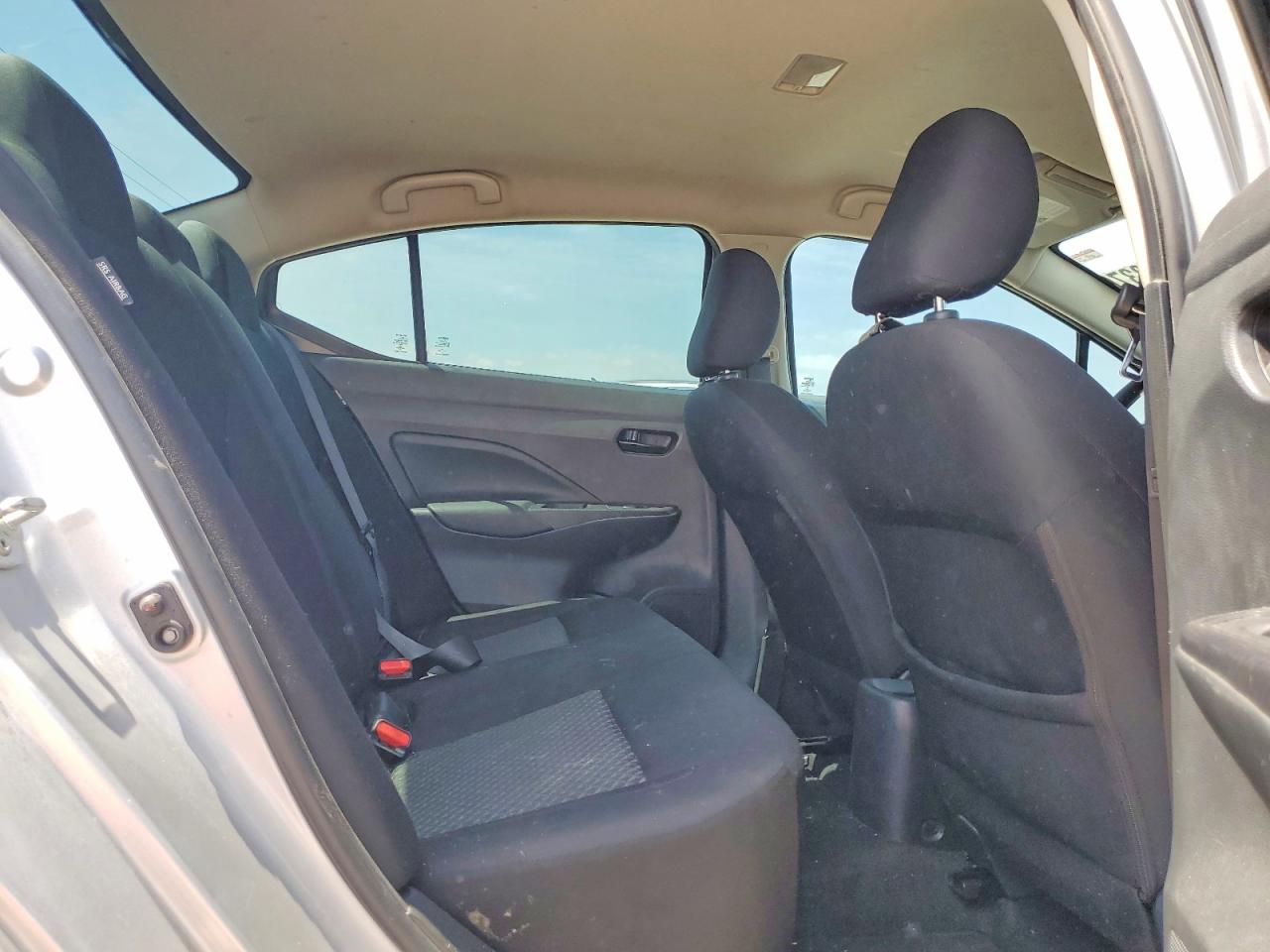 Nissan Versa S