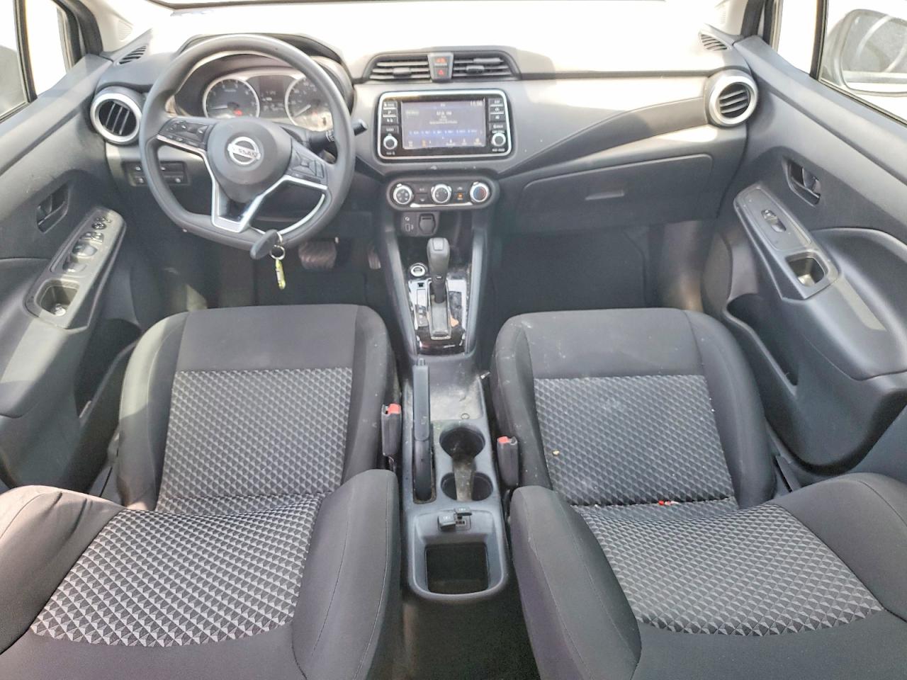Nissan Versa S