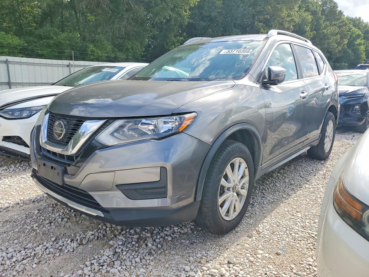 Salvage Nissan Rogue Image
