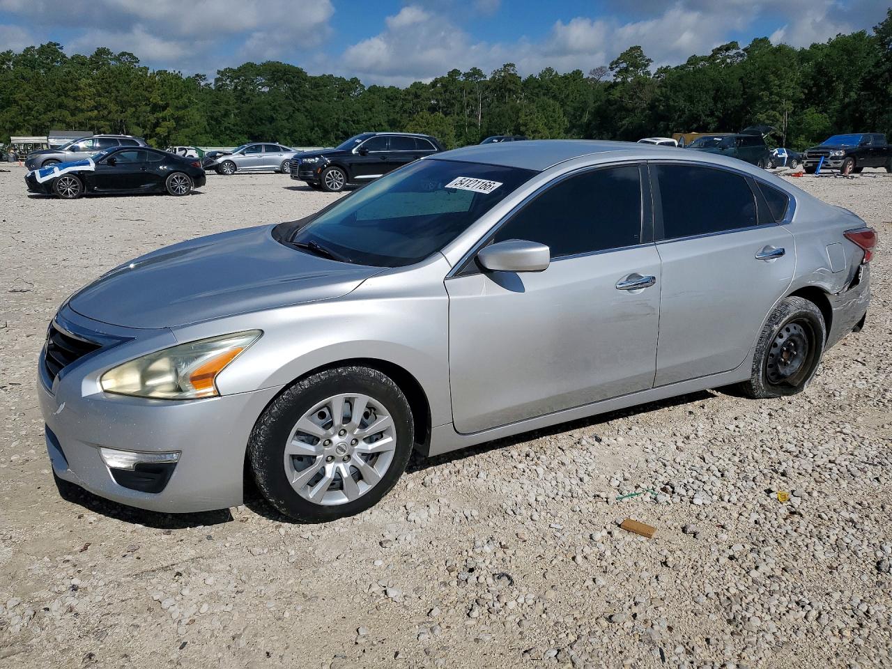 Salvage Nissan Altima Image