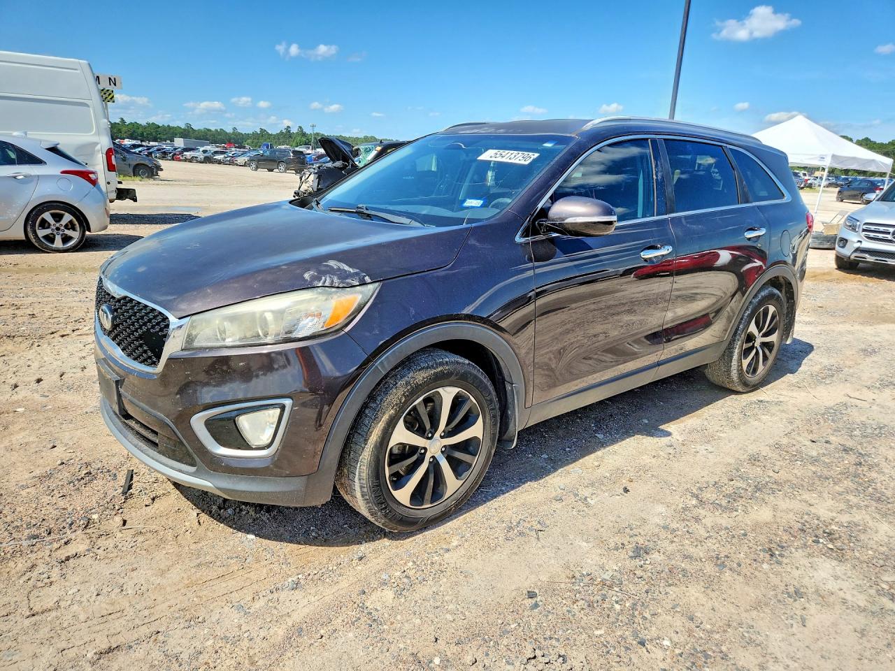 Salvage Kia Sorento Image