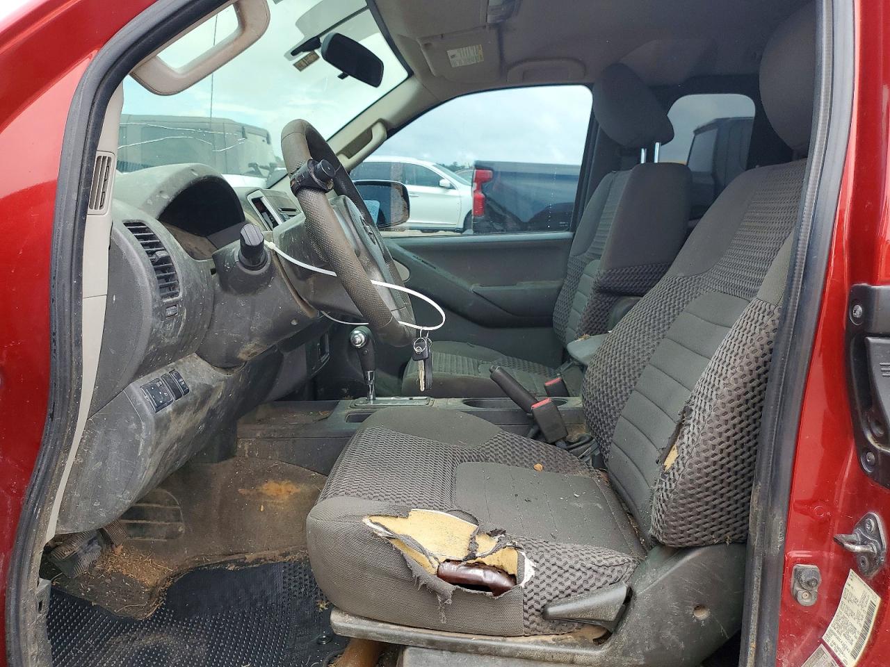 Nissan Frontier Sv V6