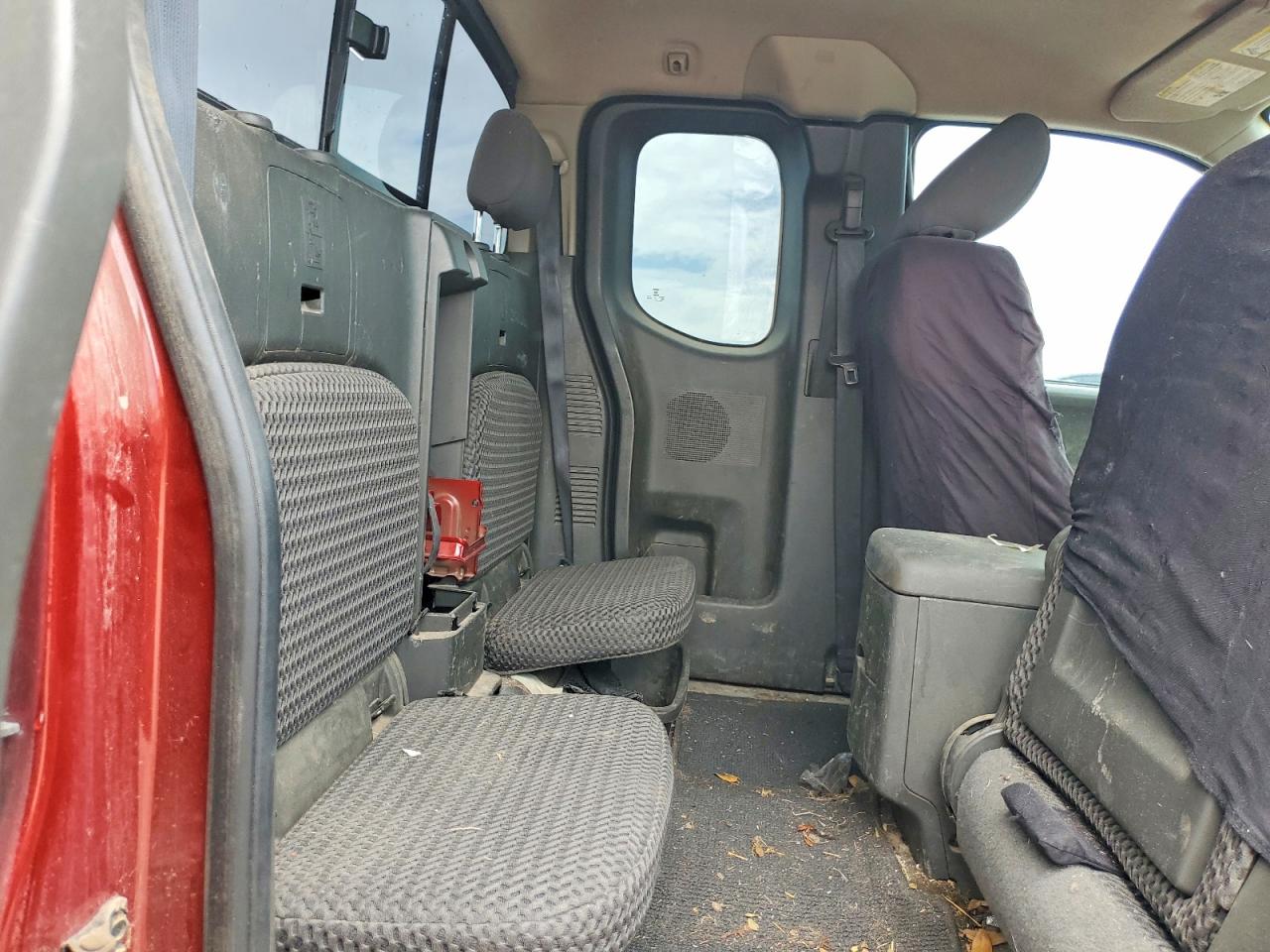 Nissan Frontier Sv V6