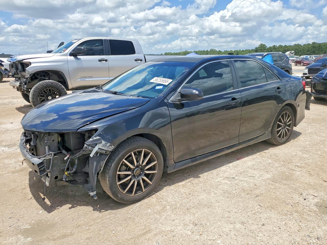 Salvage Toyota Camry Image