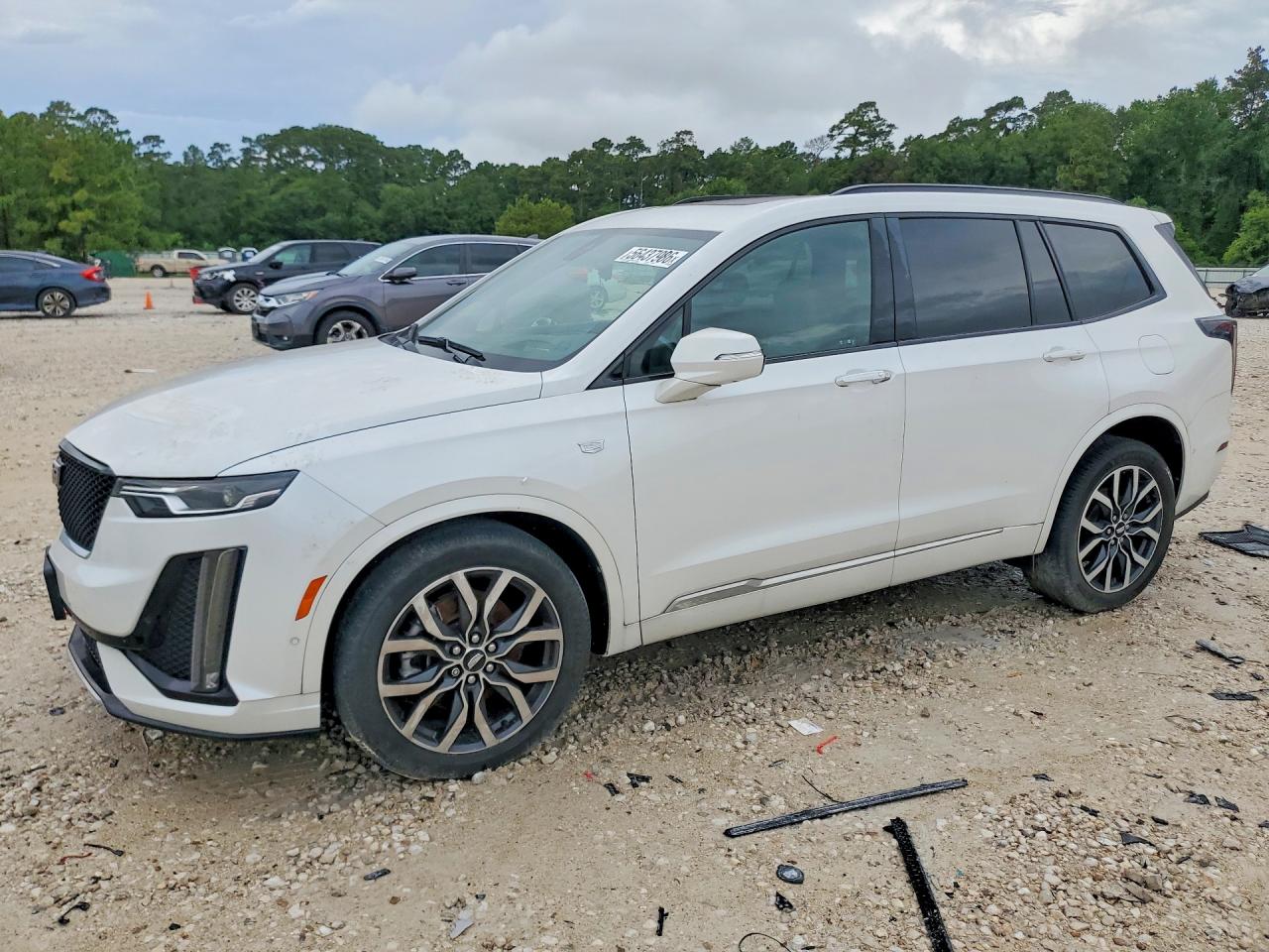 Salvage Cadillac XT6 Image