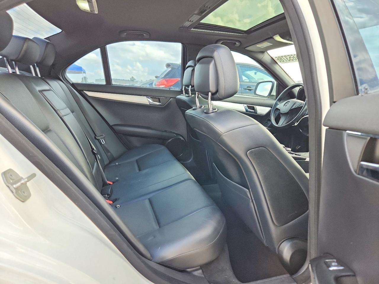 Mercedes-Benz C-Class 300