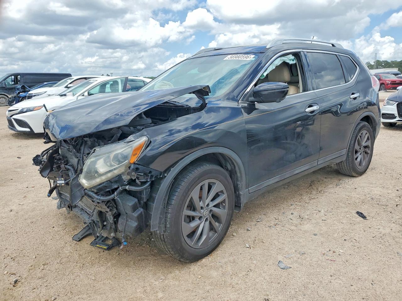 Salvage Nissan Rogue Image