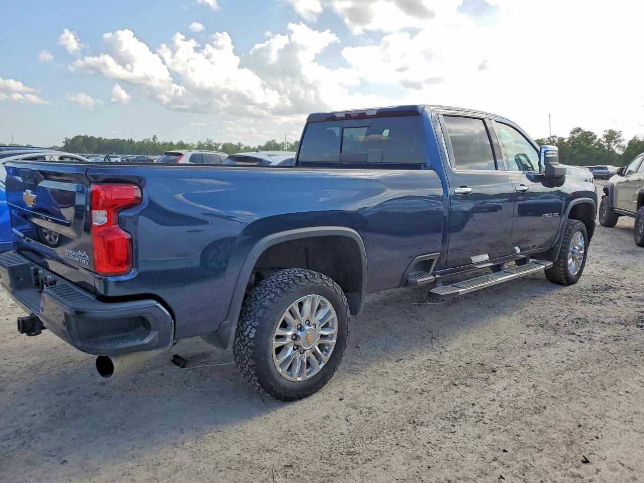 Chevrolet Silverado K3500 High Country