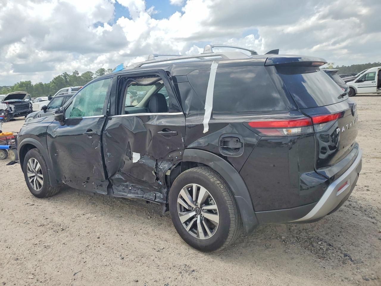 Nissan Pathfinder Sl