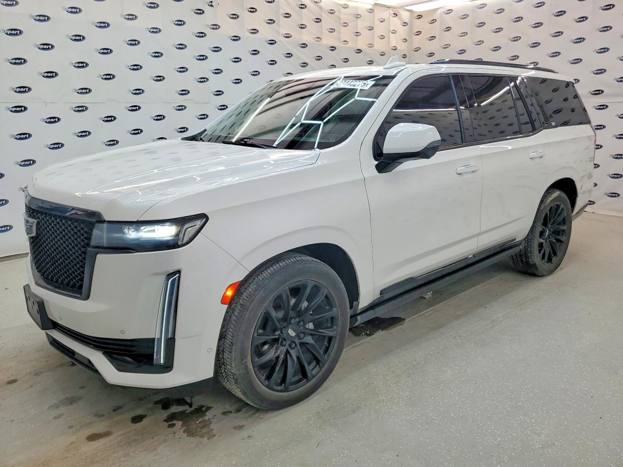 Salvage Cadillac Escalade Image
