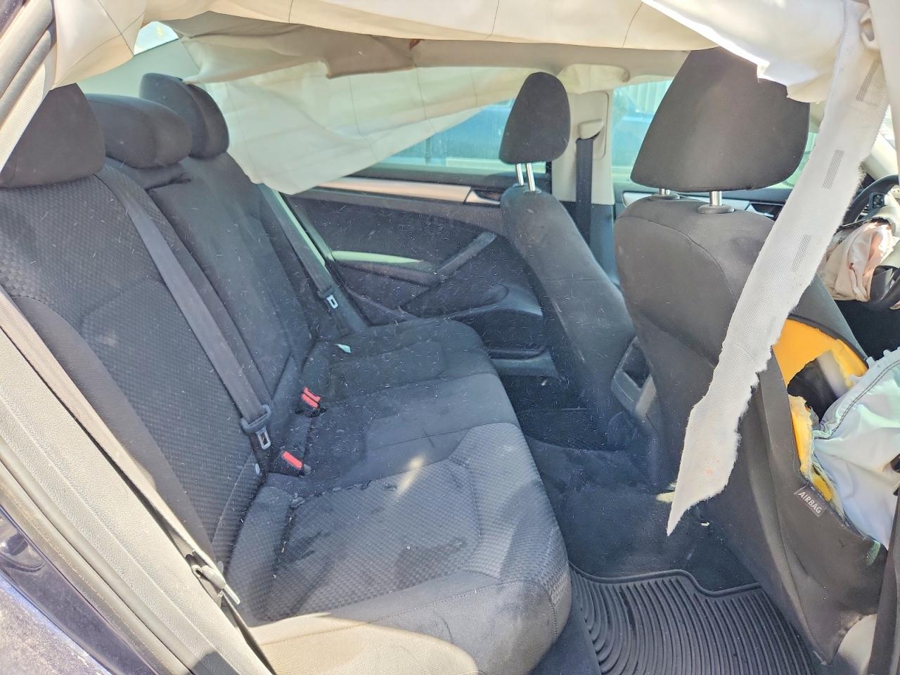 Volkswagen Passat S