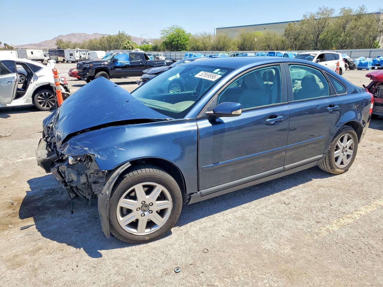 Salvage Volvo S40 Image