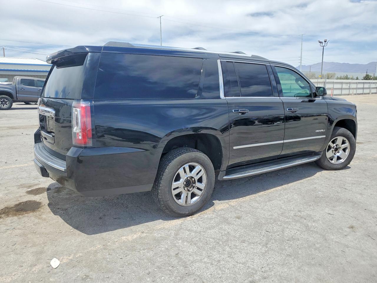 GMC Yukon Denali