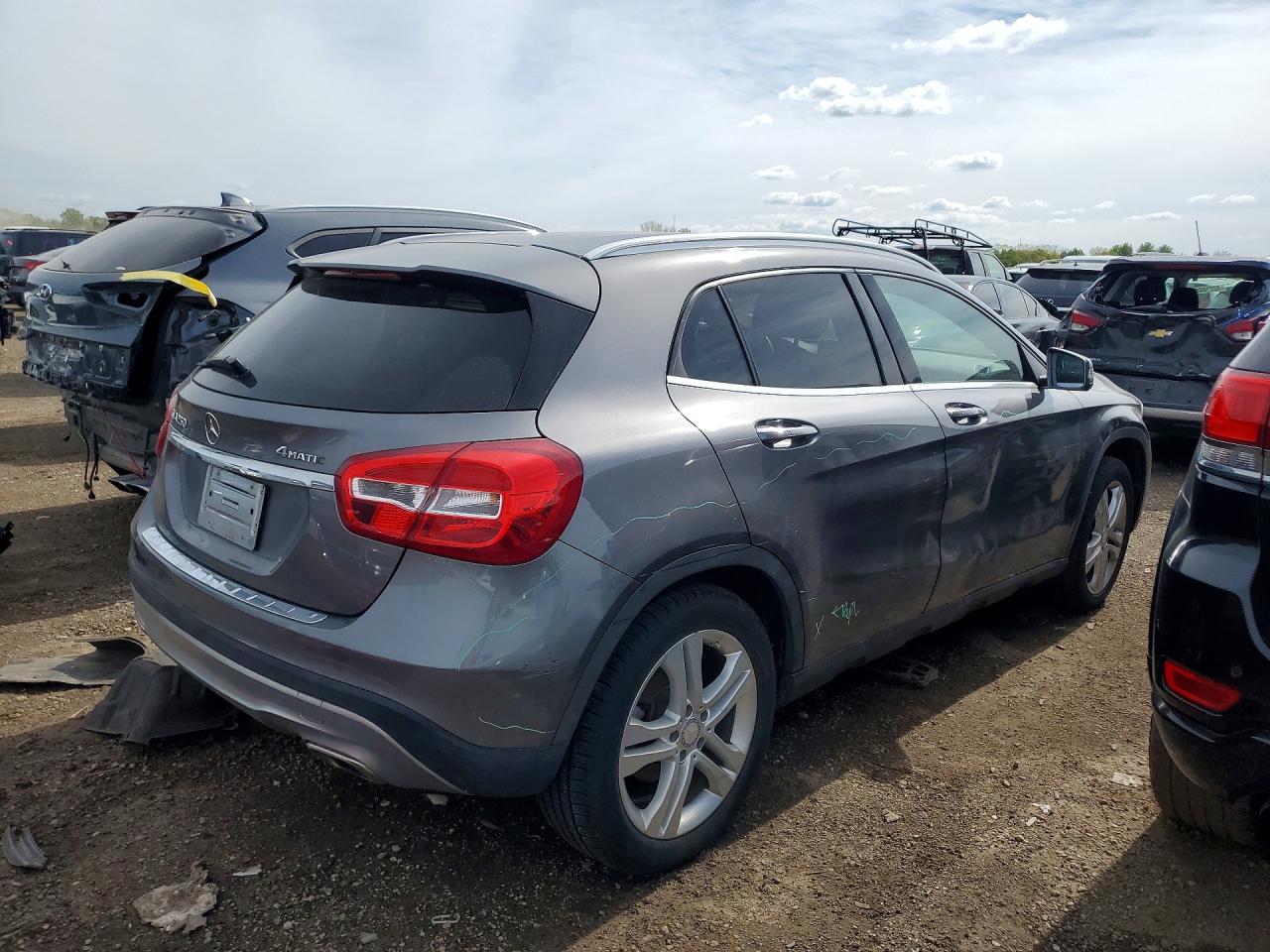 Mercedes-Benz GLA 250 4matic