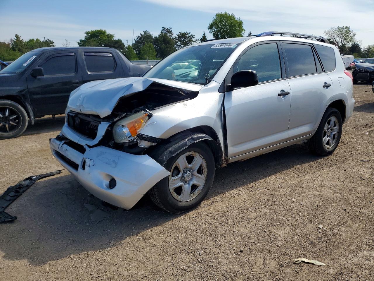 Salvage Toyota RAV4 Image