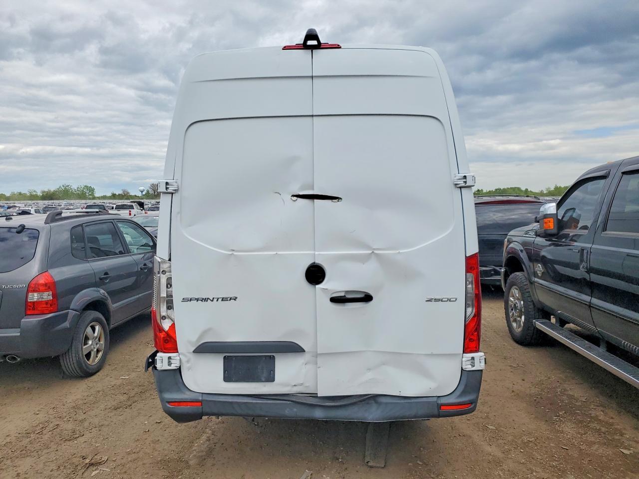 Mercedes-Benz Sprinter 2500