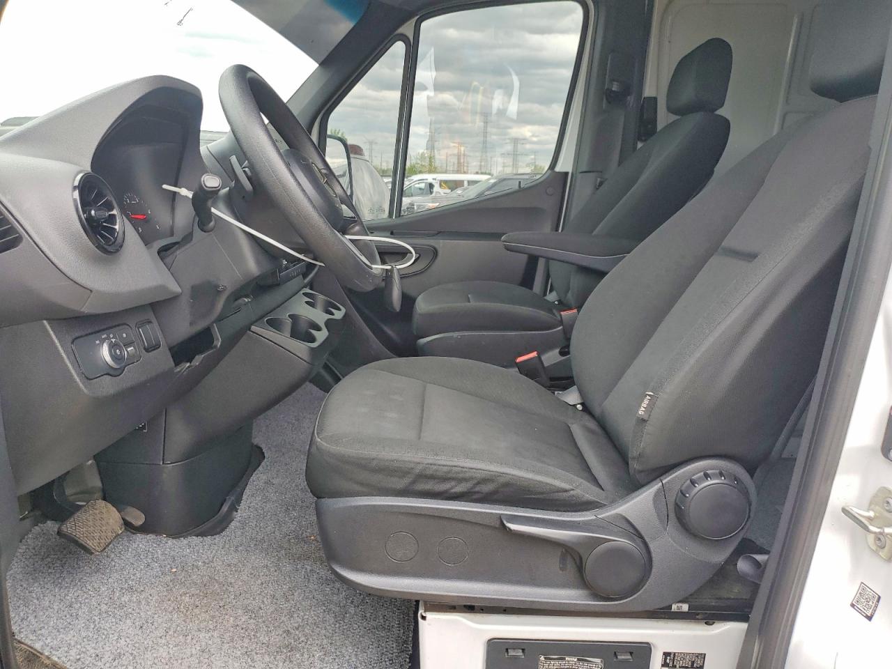 Mercedes-Benz Sprinter 2500
