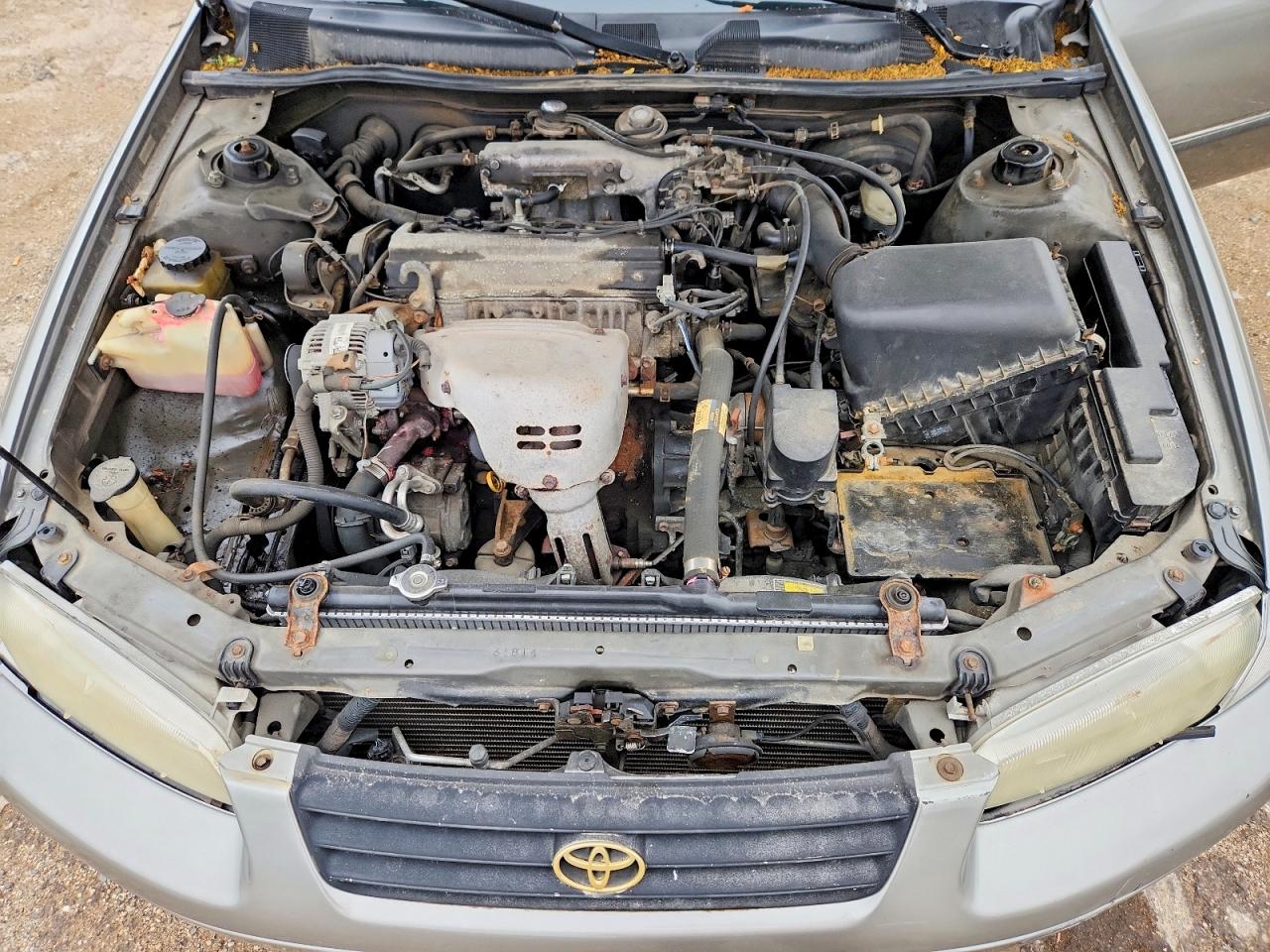 Toyota Camry Ce