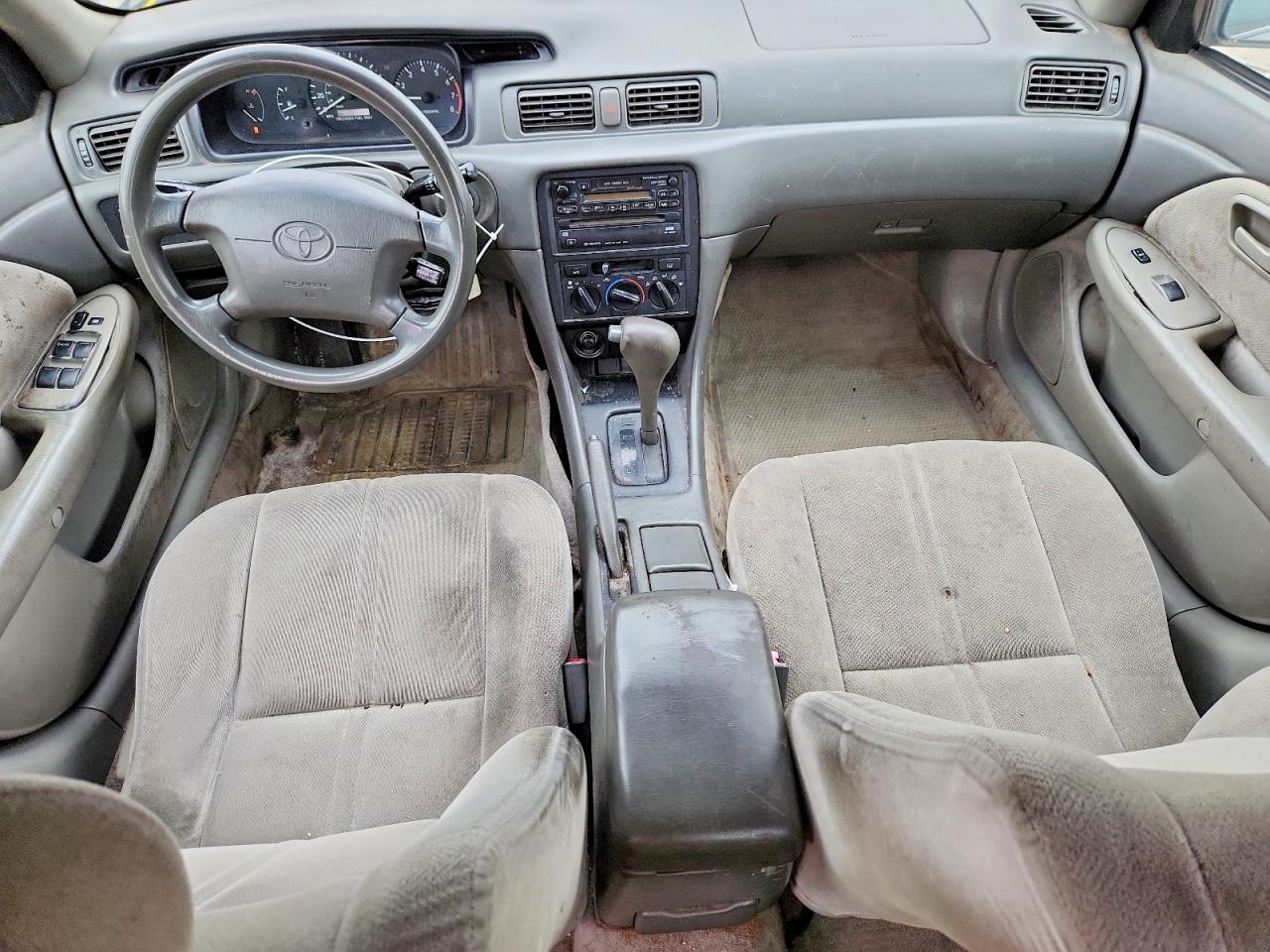 Toyota Camry Ce