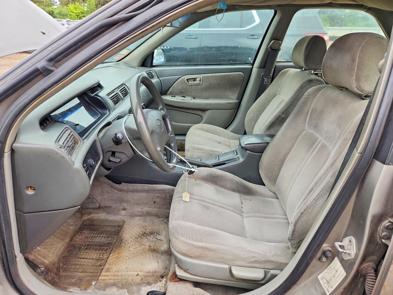 Toyota Camry Ce