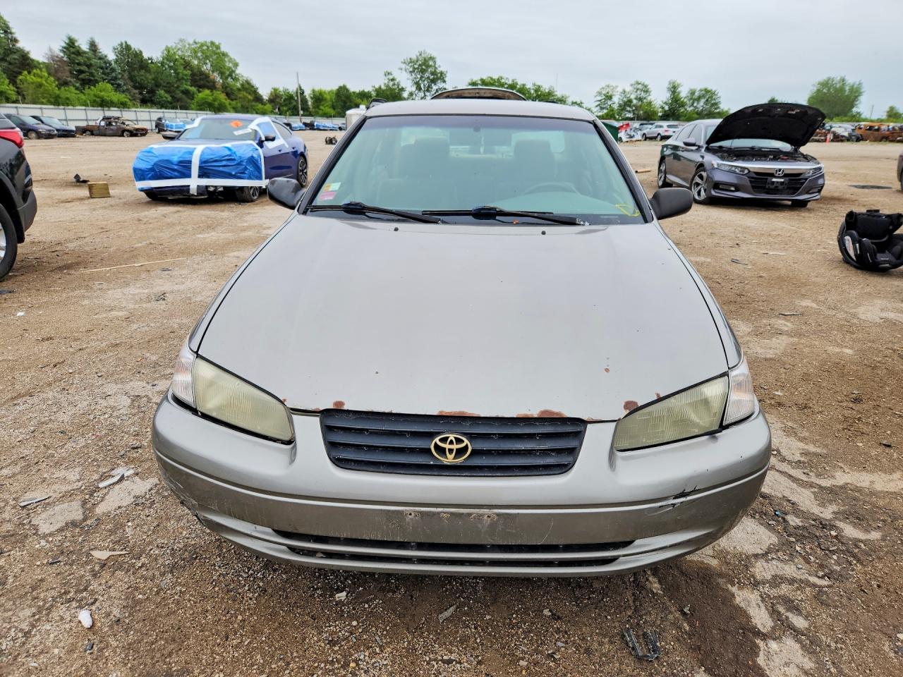 Toyota Camry Ce