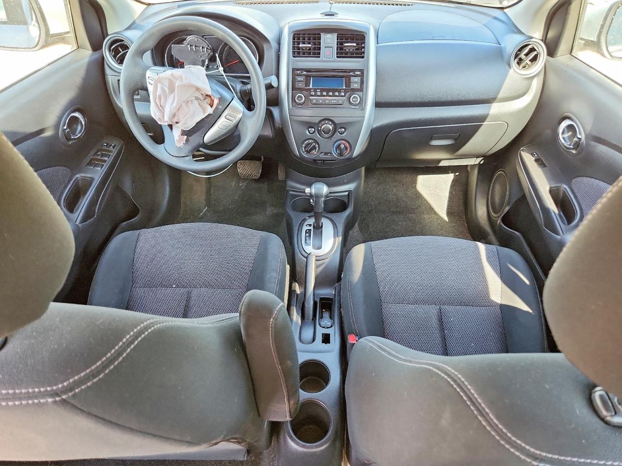 Nissan Versa 1.6 Sv
