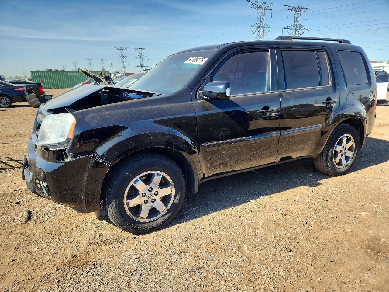 Salvage Honda Pilot Image