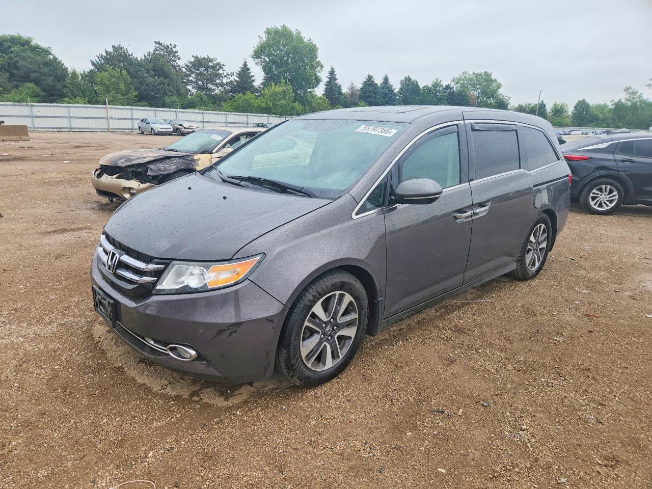 Salvage Honda Odyssey Image