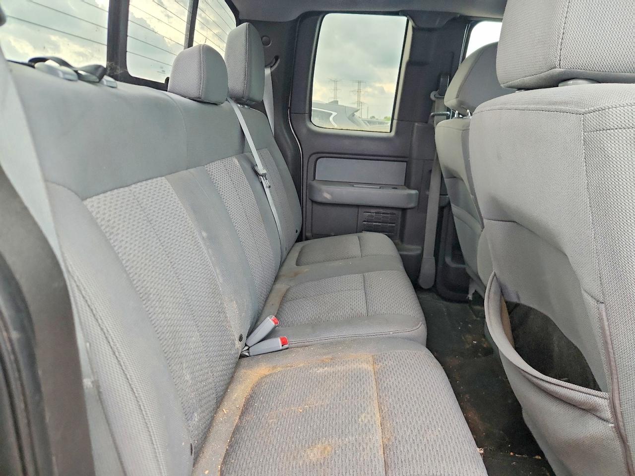 Ford F-150 Super Cab