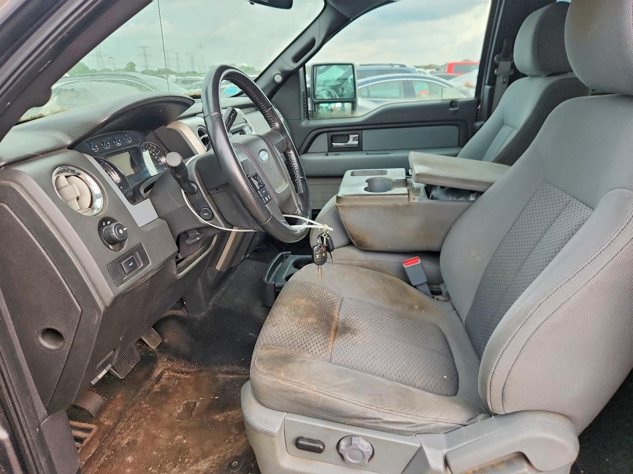 Ford F-150 Super Cab
