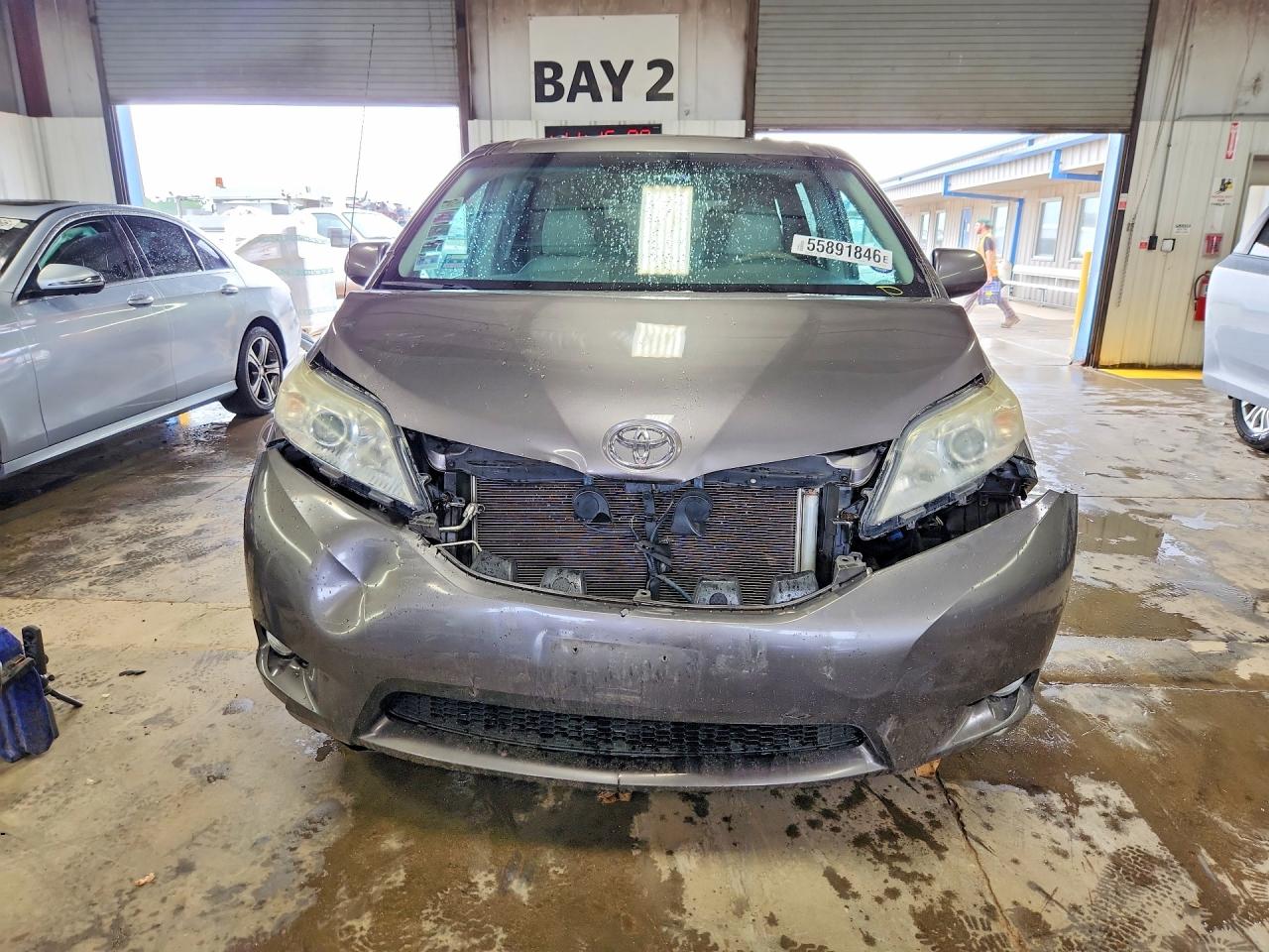 Toyota Sienna Xle 8-passenger