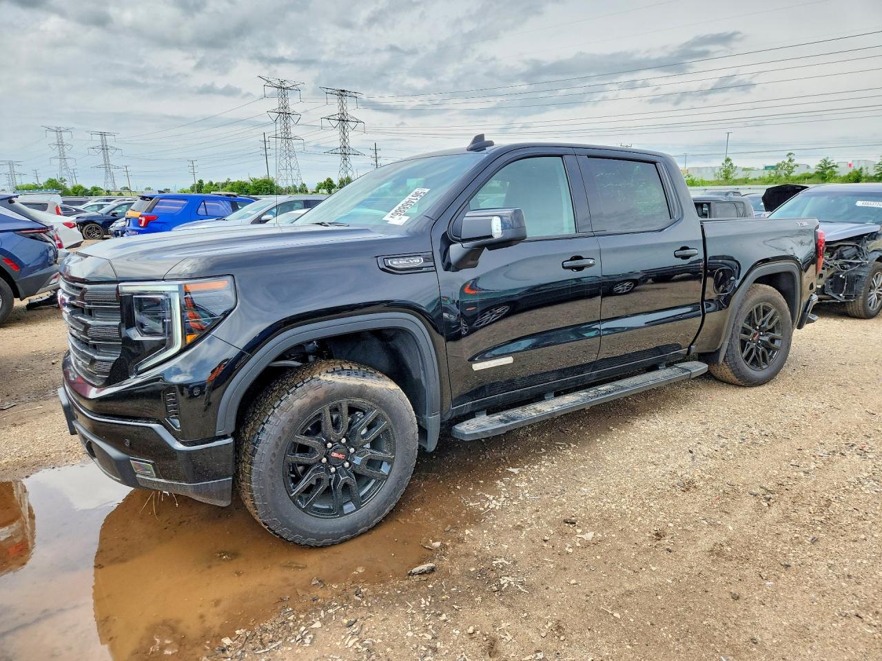 Salvage GMC Sierra Image