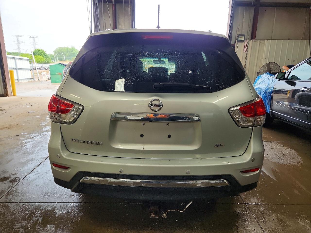 Nissan Pathfinder S