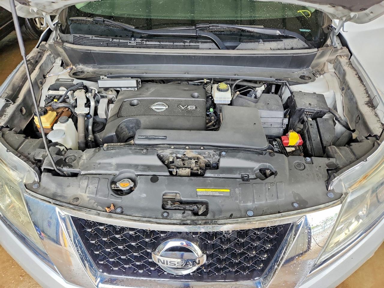 Nissan Pathfinder S