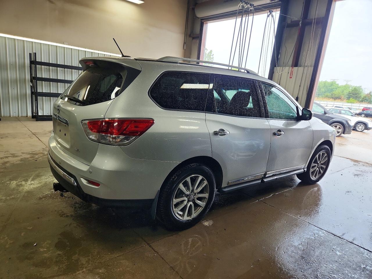 Nissan Pathfinder S