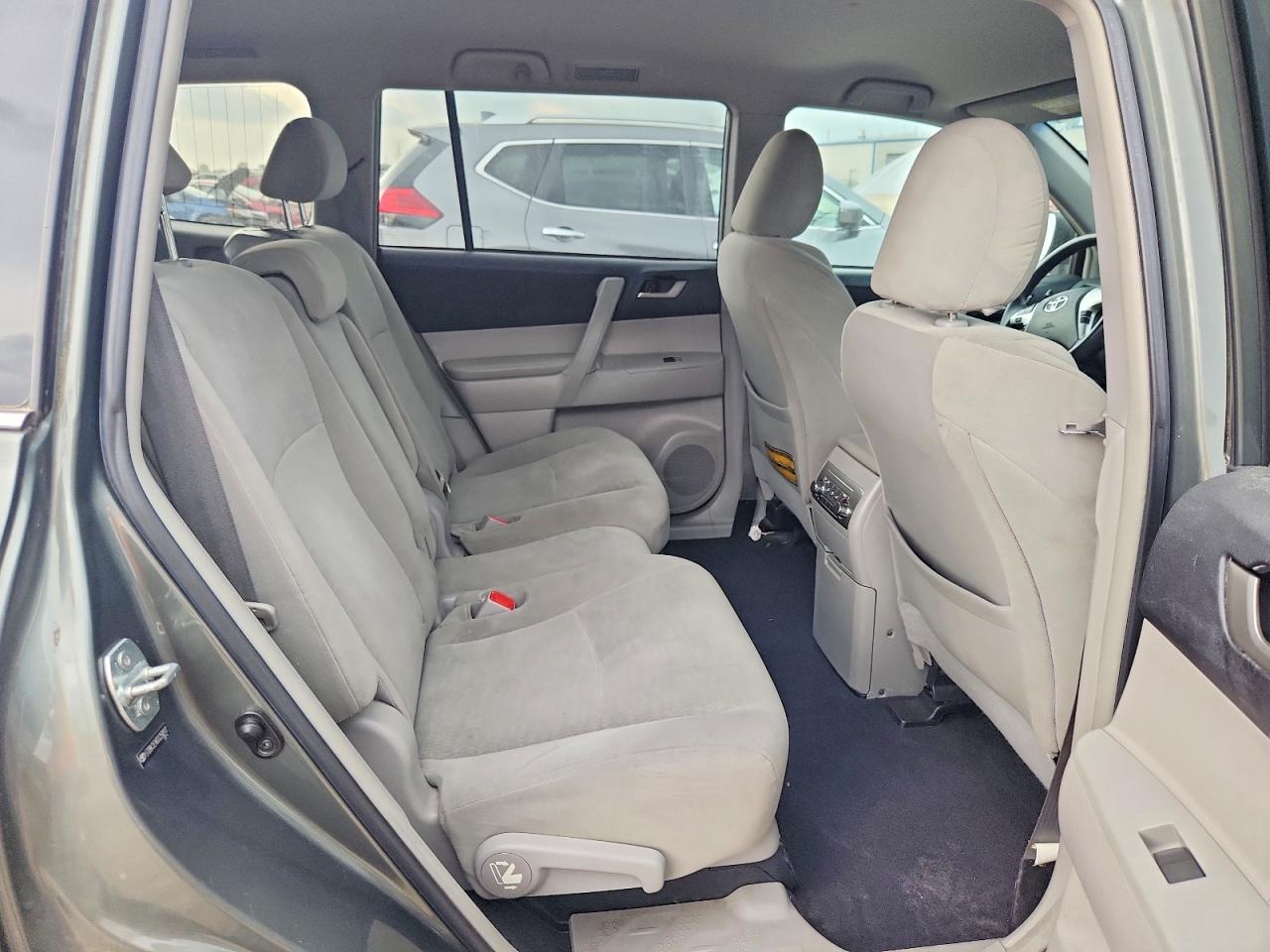 Toyota Highlander Plus