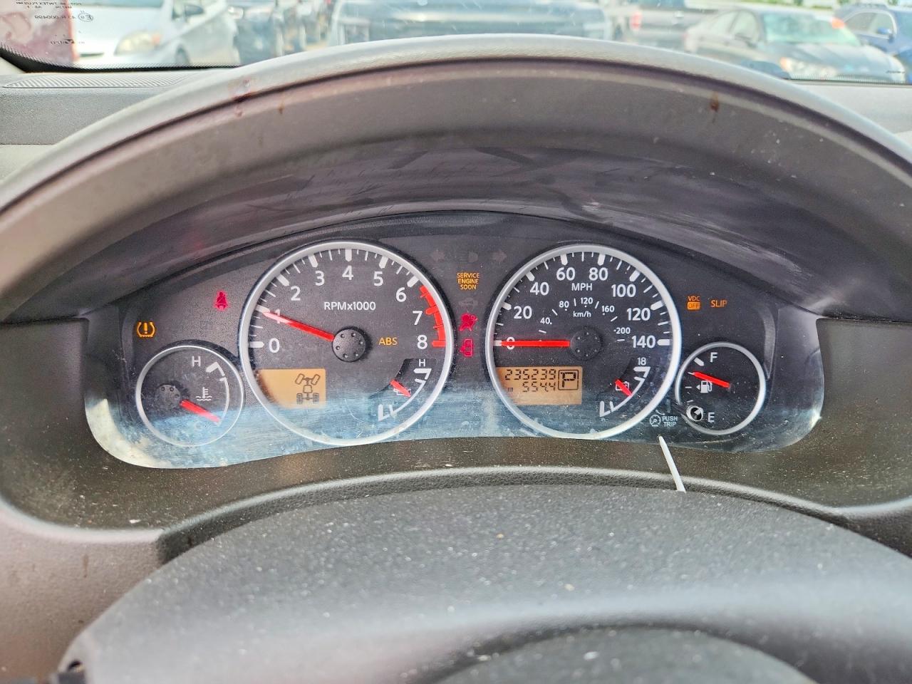 Nissan Pathfinder S