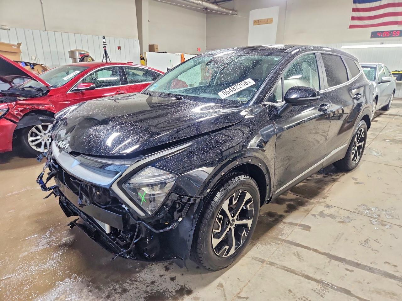 Salvage Kia Sportage Image