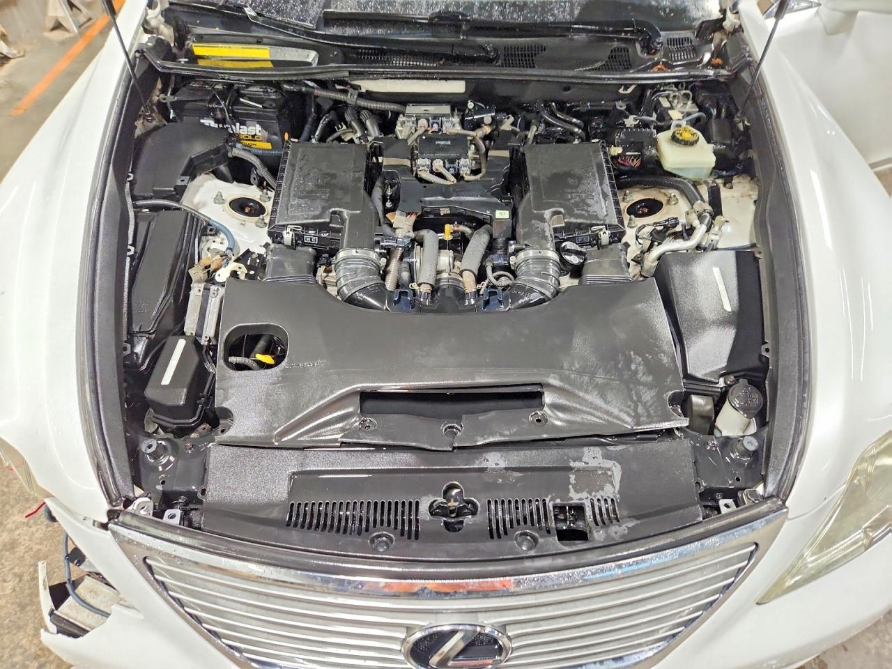 Lexus LS 460