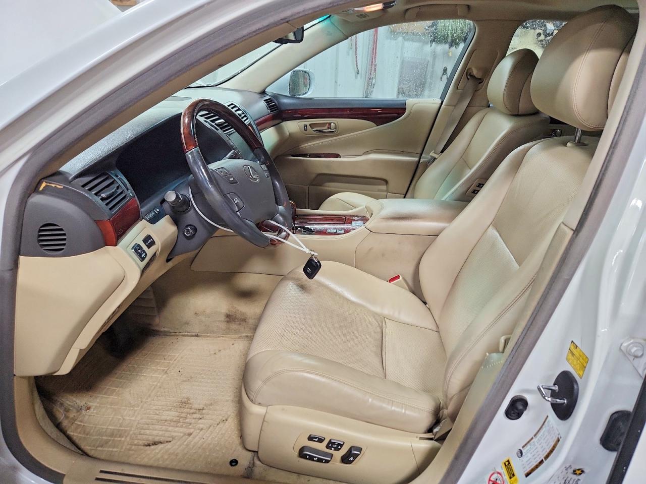 Lexus LS 460