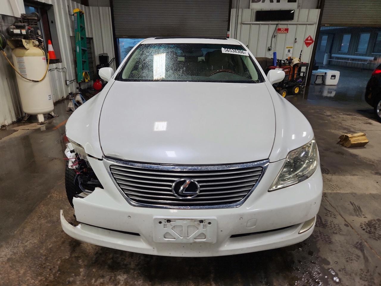 Lexus LS 460