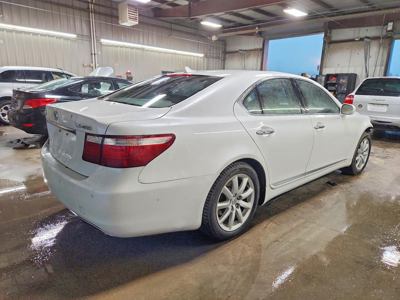 Lexus LS 460