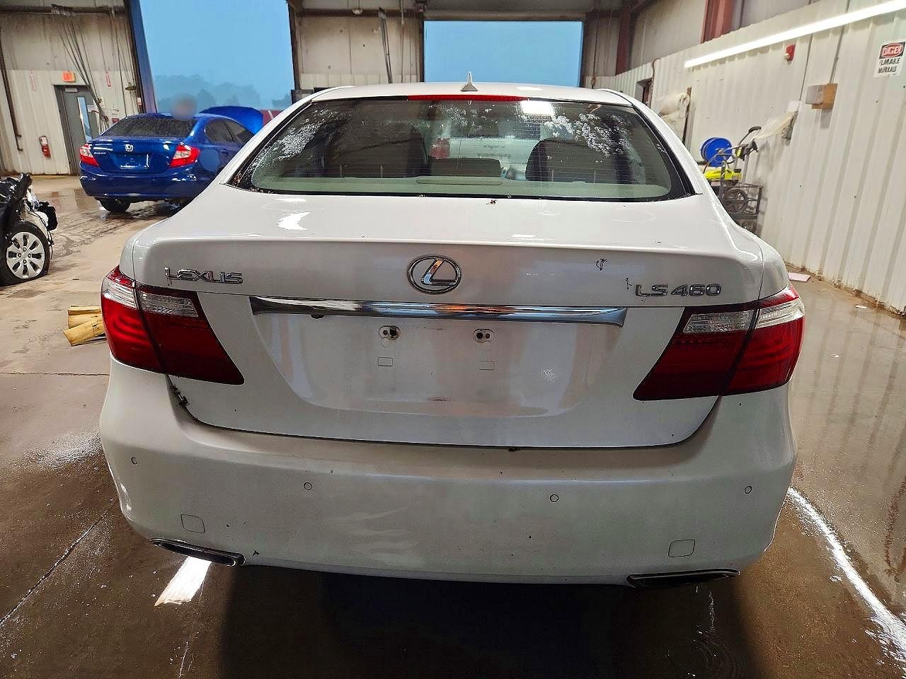 Lexus LS 460
